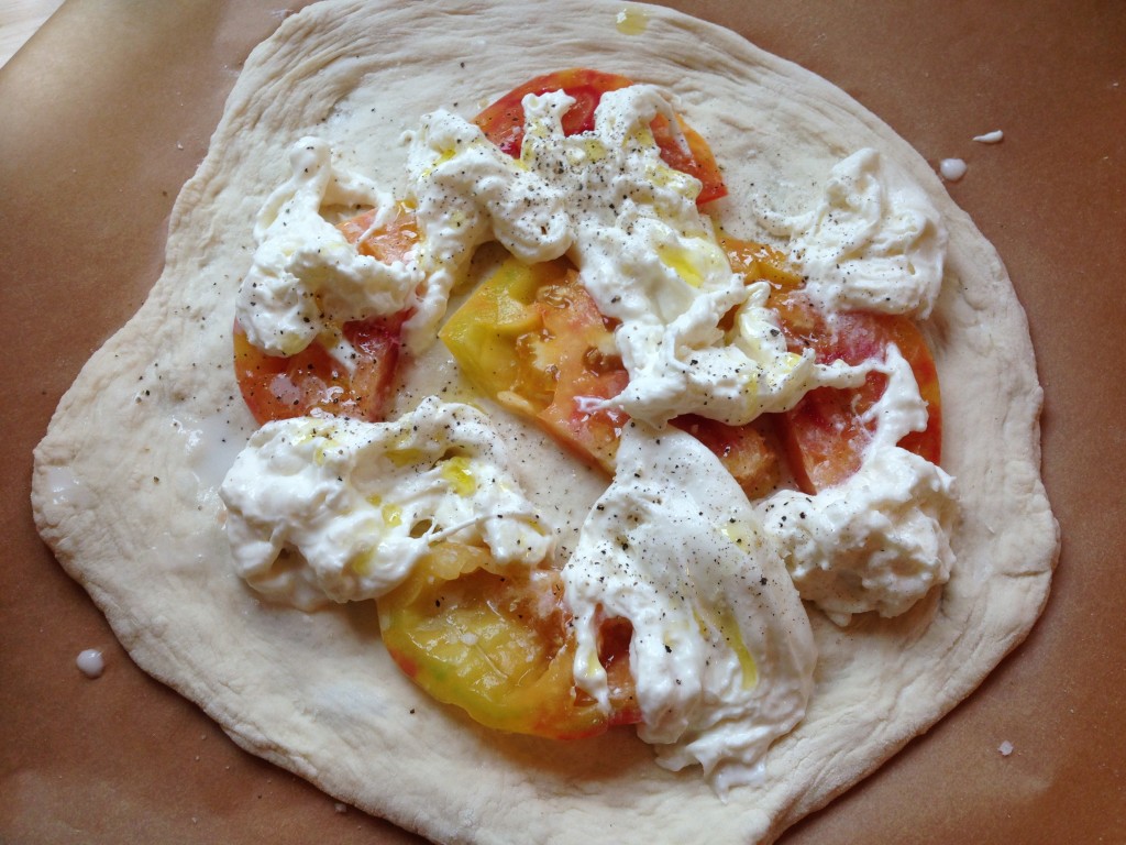 Well Dined | Tomato and Burrata Pizza