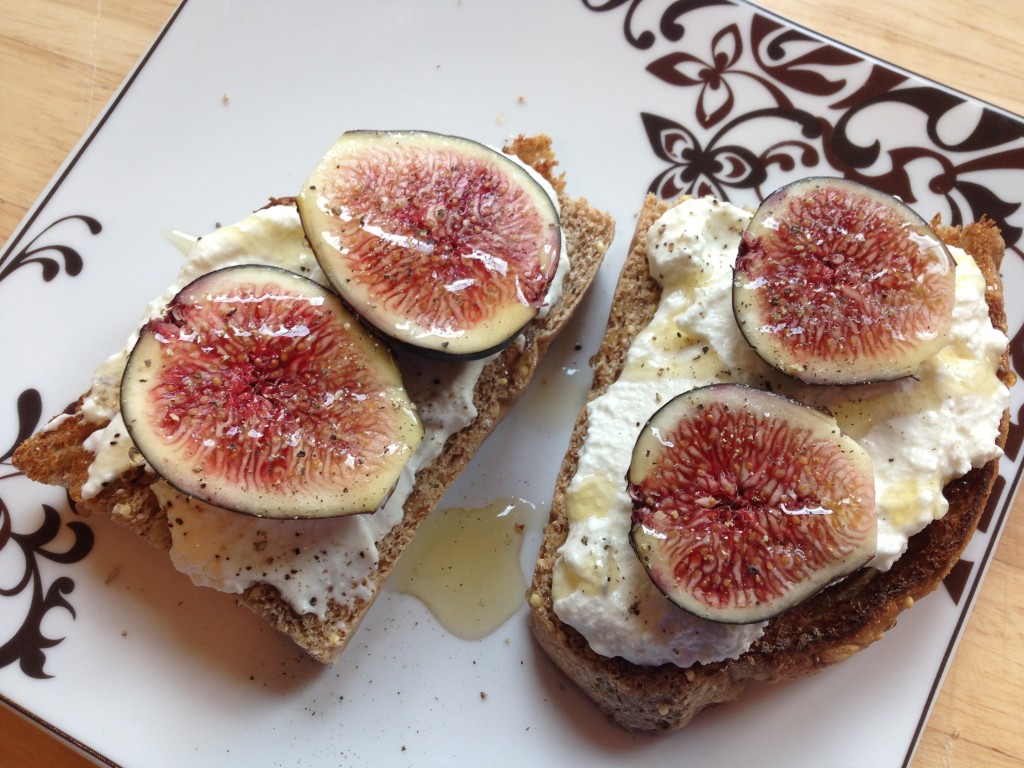 Well Dined | Fig, Ricotta, and Honey Tartine