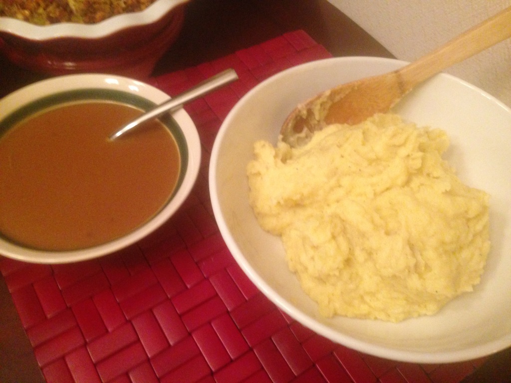 Well Dined | Thanksgiving Dinner 2014 Mashed Potatoes and Gravy